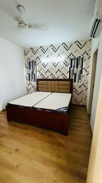 Room in 3 BHK Builder Floor at Signature Global City 93, Sector 93 – for Sale