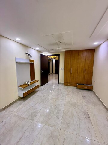 Room in 3 BHK Apartment at Sector 10 Dwarka – for Sale