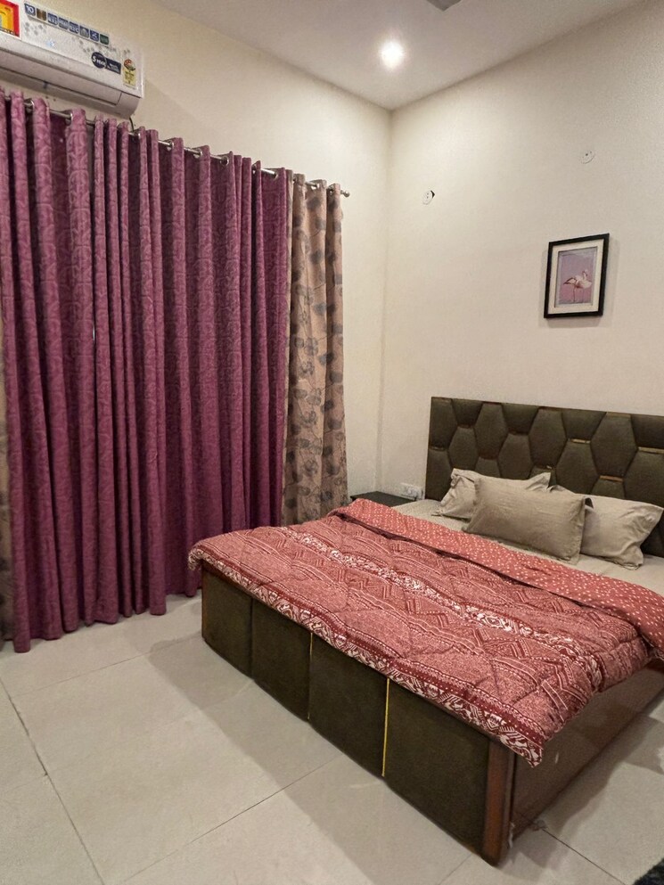 Bedroom, sector 55 3.5 Bedroom 2050 Sq.Ft. Independent House In Sector 55 Noida 8250394