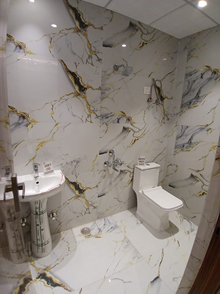 Master Bedroom, amrapali-princely-estate 2.5 Bedroom 1090 Sq.Ft. Apartment In Sector 76 Noida 8250457