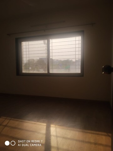 Room in 3 BHK Apartment at Sanghvi Shells, Baner – for Rent