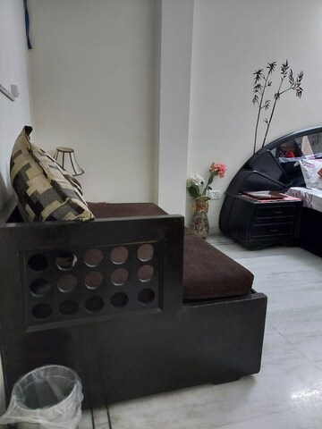 Living Room in 2.5 BHK Independent House at Sector 55 – for Rent