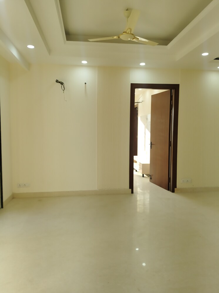 Room, mall-fifty-one 3 Bedroom 1750 Sq.Ft. Builder Floor In Sector 51 Gurgaon 8250592