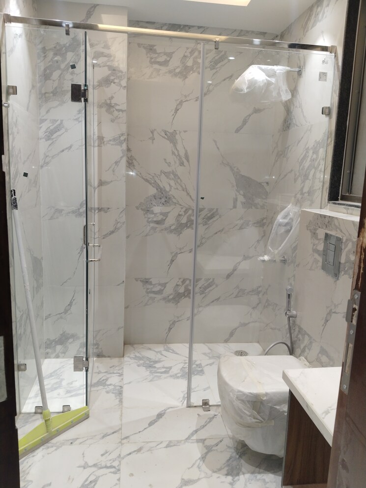 Bathroom, mall-fifty-one 3 Bedroom 1750 Sq.Ft. Builder Floor In Sector 51 Gurgaon 8250592