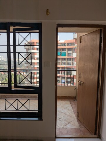 Room in 2 BHK Apartment at Kapil Malhar Apartment, Baner – for Rent