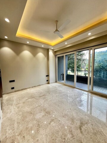 Room in 3 BHK Builder Floor at Sector 48 – for Sale