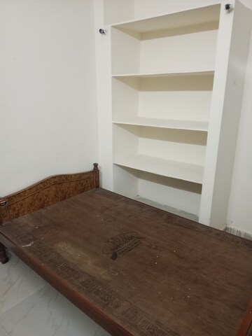Room in 1 RK Apartment at Begumpet – for Rent