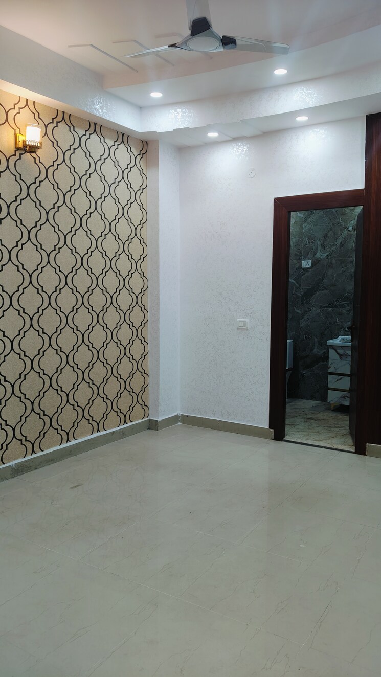 Room, gyan khand 3 Bedroom 1350 Sq.Ft. Builder Floor In Gyan Khand Ghaziabad 8250700