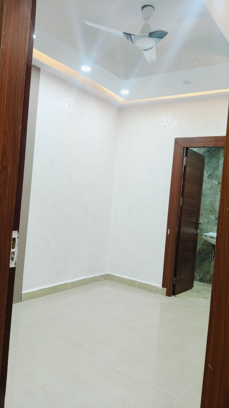 Bedroom, gyan khand 3 Bedroom 1350 Sq.Ft. Builder Floor In Gyan Khand Ghaziabad 8250700