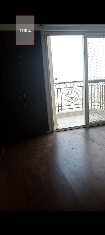 Room in 1.5 BHK Apartment at Prateek Grand Carnesia, Siddharth Vihar – for Rent