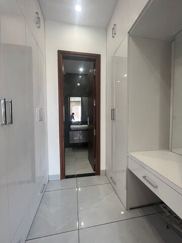 Building Lobby in 5 BHK Villa at Ghazipur – for Rent