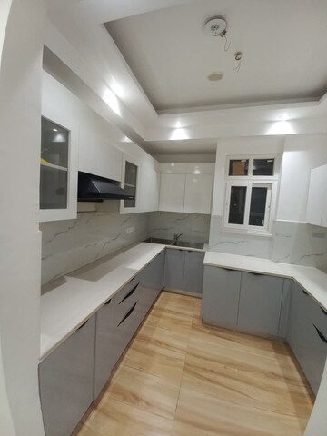 Kitchen in 4 BHK Apartment at Ireo Victory Valley, Sector 67 – for Rent