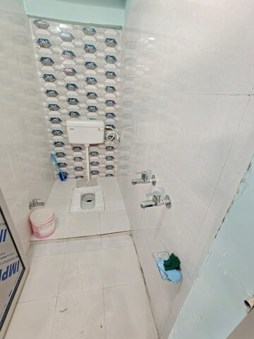 Bathroom in 1 BHK Independent House at Gomti Nagar – for Rent