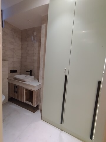 Building Lobby in 4 BHK Builder Floor at Sector 57 – for Sale