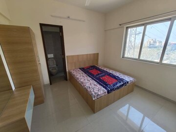 Bedroom in 2 BHK Apartment at Omkar Signet, Malad East – for Rent
