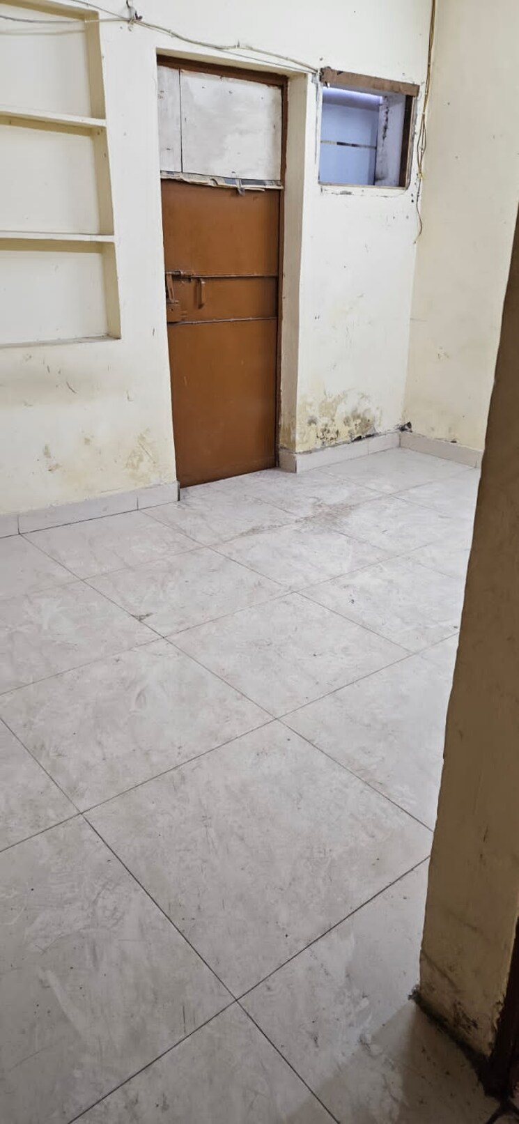 Room, dilshad garden 2 Bedroom 800 Sq.Ft. Apartment In Dilshad Garden Delhi 8250758