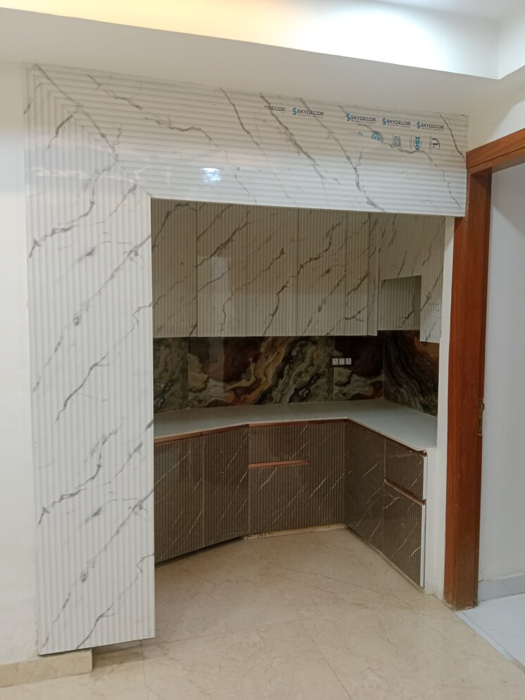 Kitchen, sector 73 2 Bedroom 1050 Sq.Ft. Builder Floor In Sector 73 Noida 8250776