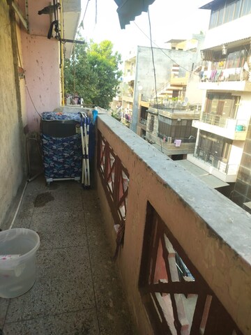 Balcony in 2 BHK Apartment at Dilshad Garden – for Rent