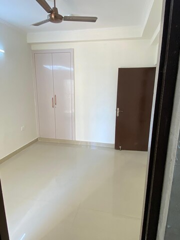 2 BHK Apartment For Rent in Gaur City 2 - 12th Avenue, Sector 16c Greater Noida