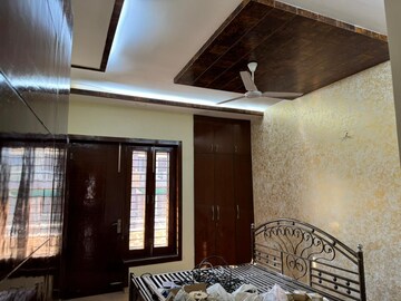 Bedroom in 4 BHK Apartment at Sector 85 – for Rent