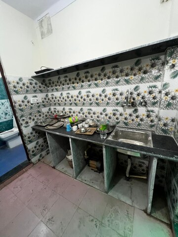 Master Bedroom in 2 BHK Builder Floor at Meru East Avenue, Vishwas Nagar – for Rent