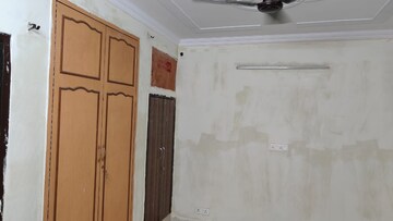 Room in 3 BHK Apartment at Sector 6, Dwarka – for Rent