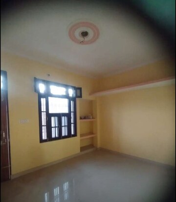 Room in 2 BHK Independent House at Aliganj – for Rent