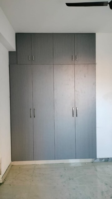 2 BHK Apartment For Rent in ROF Aalayas, Sector 102