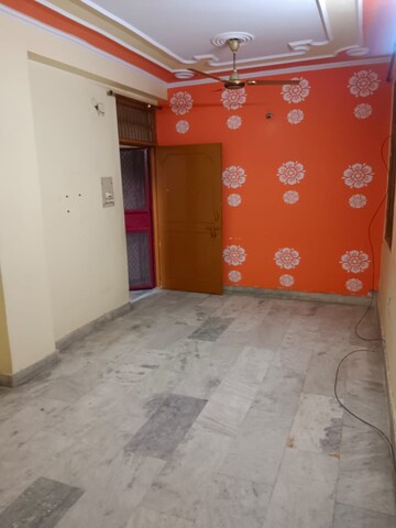 Room in 2 BHK Builder Floor at Dilshad Garden – for Rent