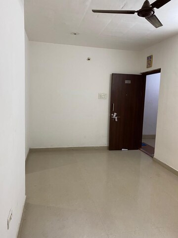 Room in 2 BHK Apartment at DB Orchid Ozone, Dahisar East – for Sale