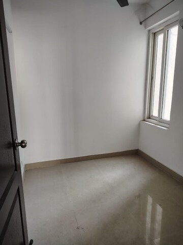 Room in 3 BHK Apartment at Maxblis White House, Sector 75 – for Rent