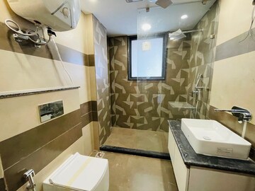 Master Bedroom in 4 BHK Builder Floor at Vastu Apartments, Sector 55 – for Sale