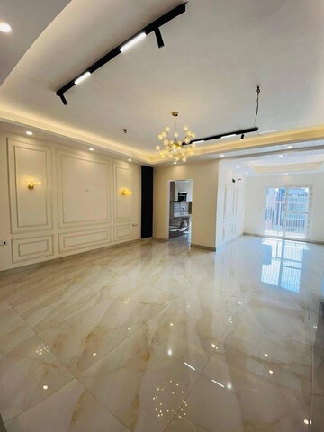 Room in 4 BHK Builder Floor at Vastu Apartments, Sector 55 – for Sale