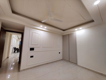 Room in 3 BHK Apartment at Chattarpur – for Sale