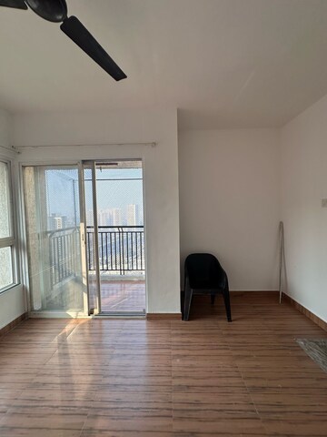 Room in 2 BHK Apartment at DB Orchid Ozone, Dahisar East – for Rent
