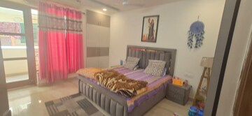 Bedroom in 3 BHK Builder Floor at Sector 77 – for Rent