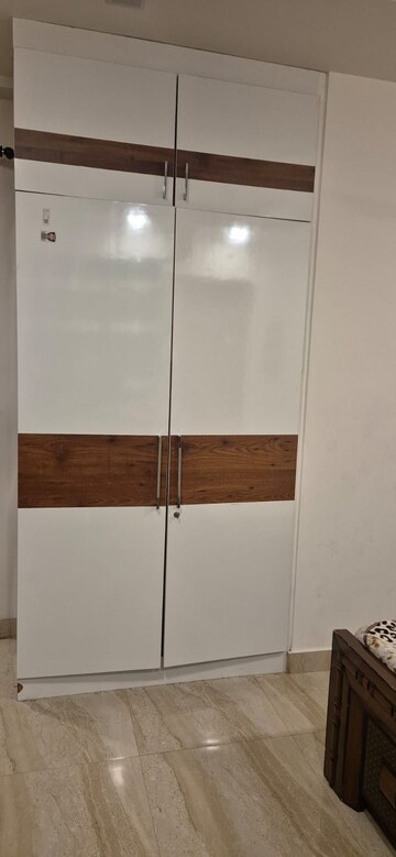 Furnished Amenities in 3 BHK Builder Floor at Sector 77 – for Rent