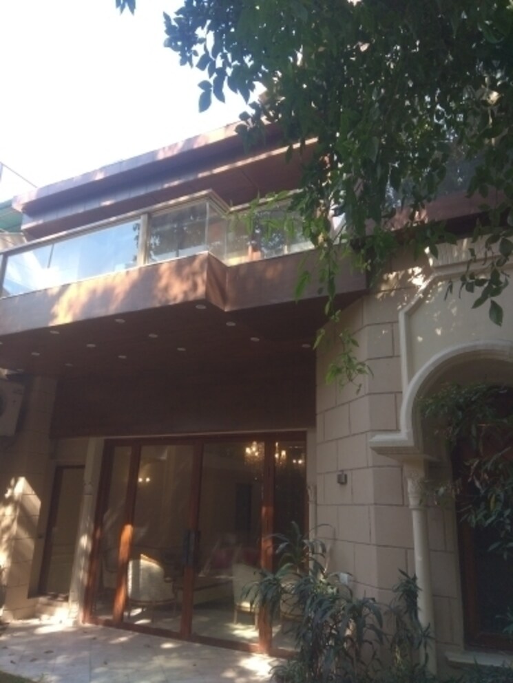 Exterior View, new friends colony 5 Bedroom 500 Sq.Yd. Independent House In New Friends Colony Delhi 8251204