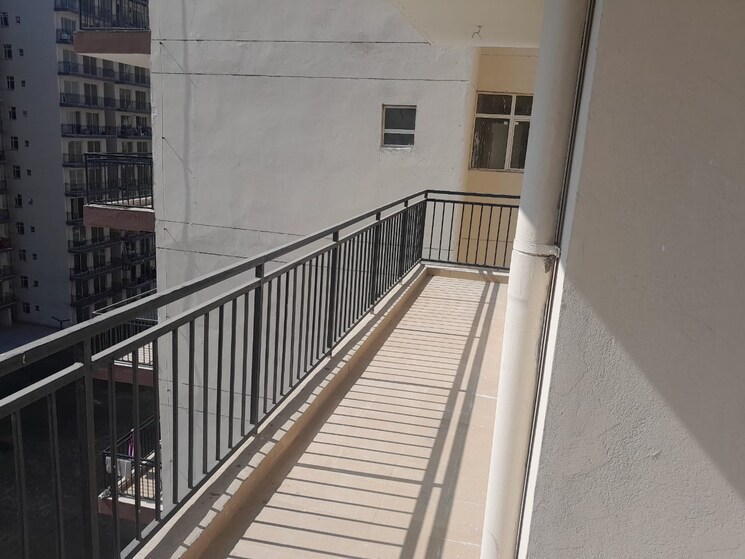 Balcony, rof-aalayas-phase-2 3 Bedroom 864 Sq.Ft. Apartment In Sector 102 Gurgaon 8251181