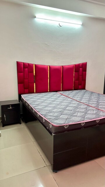 Bedroom in 3.5 BHK Apartment at Aims Golf City, Sector 75 – for Rent