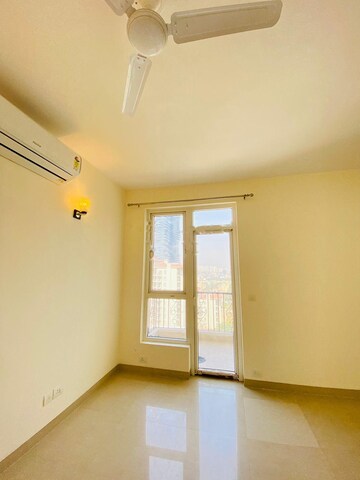 Room in 3 BHK Apartment at Godrej Summit, Sector 104 – for Rent