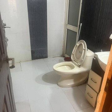 Bathroom in 2.5 BHK Apartment at Jm Orchid, Sector 76 – for Rent
