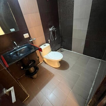 Team Area in 2.5 BHK Apartment at Jm Orchid, Sector 76 – for Rent