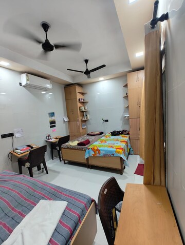 Team Area in 3.5 BHK Apartment at Somasundarapalya – for Sale