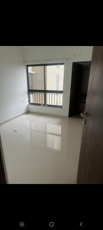 Room in 3 BHK Apartment at Shapoorji Pallonji Sensorium, Hinjewadi – for Rent