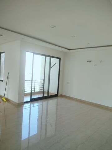 Room in 3.5 BHK Apartment at Peer Mucchalla – for Sale