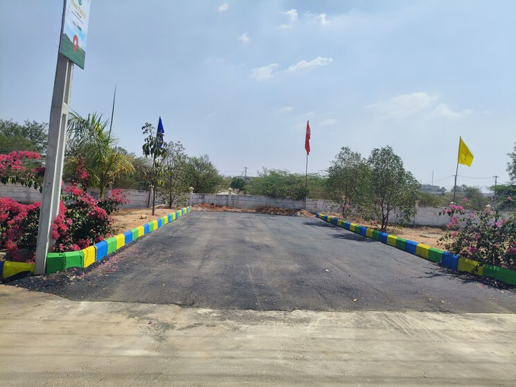 Garden, yuva-park  183 Sq.Yd. Plot In Shadnagar Hyderabad 8251588