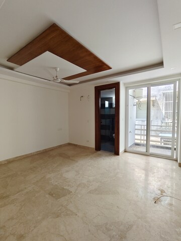 Room in 2 BHK Builder Floor at Sector 24 – for Rent