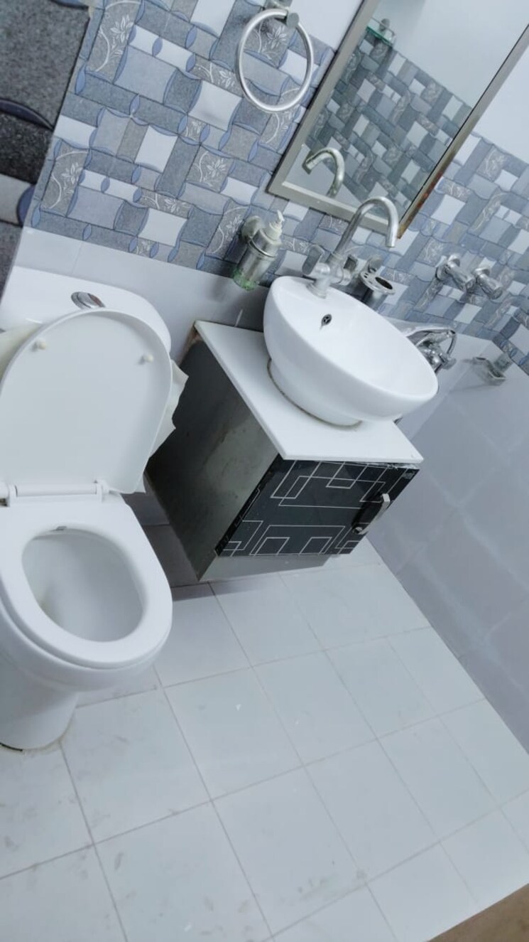 Attached Bathroom, vasant kunj 2 Bedroom 1100 Sq.Ft. Apartment In Vasant Kunj Delhi 8251664