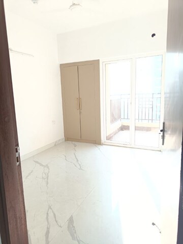 Room in 2 BHK Apartment at Ace Divino, Sector 1 Greater Noida – for Rent